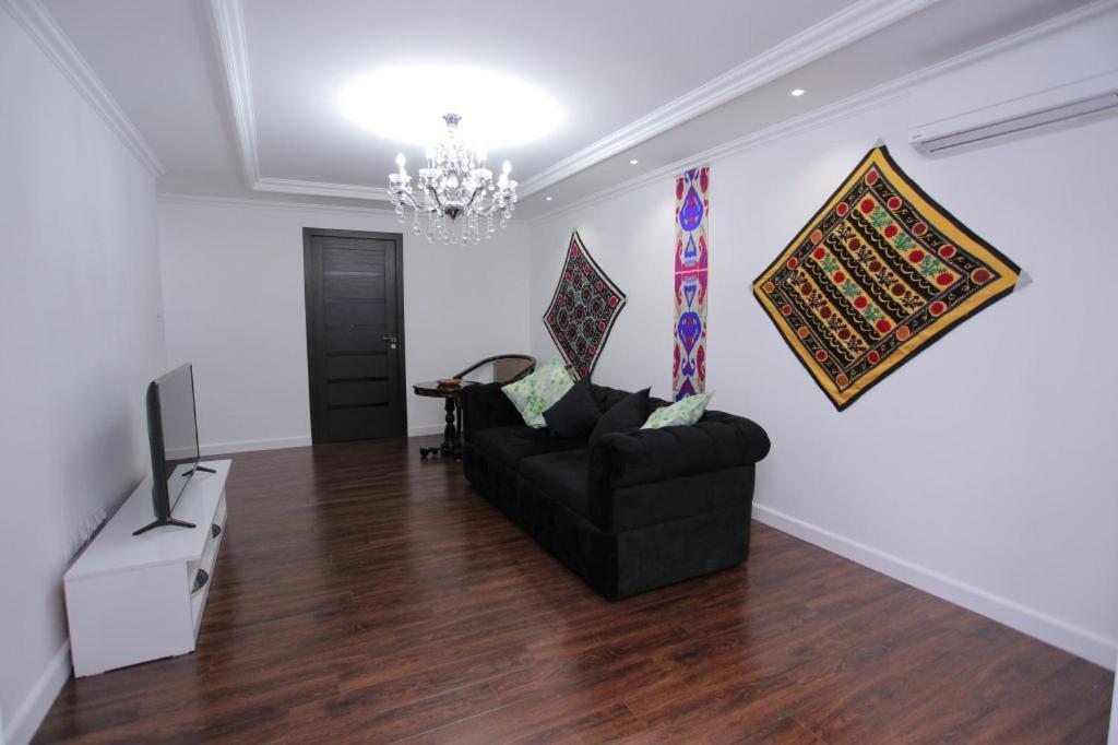 Overlooking Registan Square Luxury 2 Bedrooms Apartment Samarkand Exterior foto