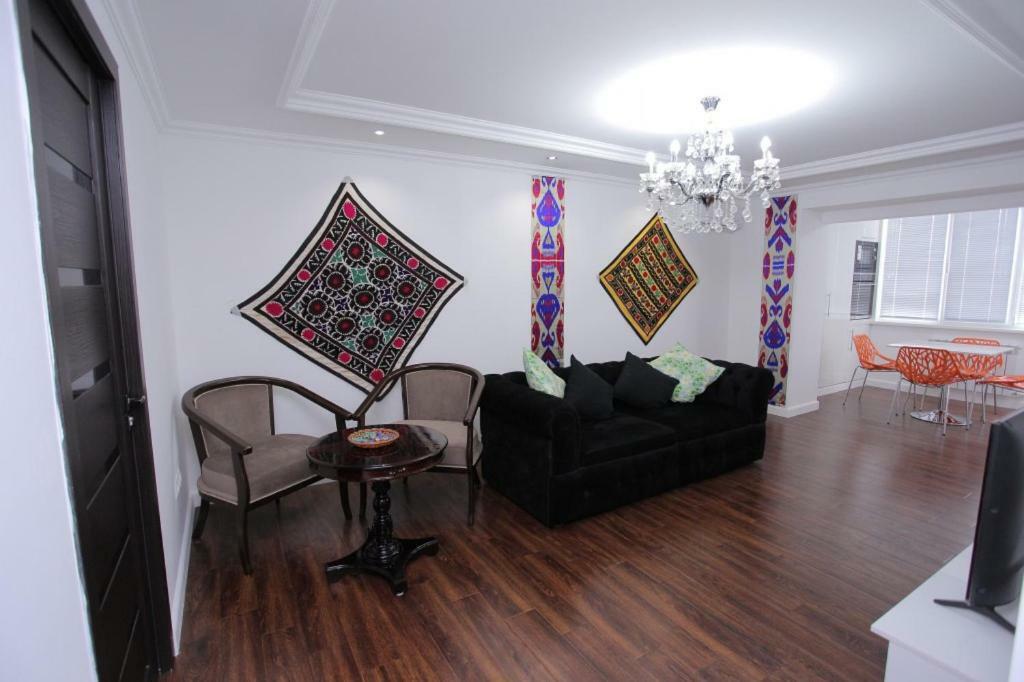 Overlooking Registan Square Luxury 2 Bedrooms Apartment Samarkand Exterior foto